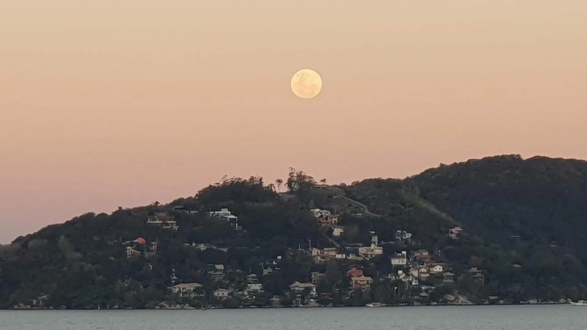 Pensjonat Suites Com Vista Espetacular Da Lagoa Da Conceicao Florianópolis